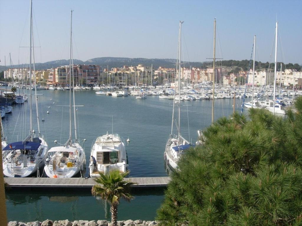 Gruissan Appartement Calme, Vue Sur Port De Plaisance -Clim, Empl.Parking Екстер'єр фото