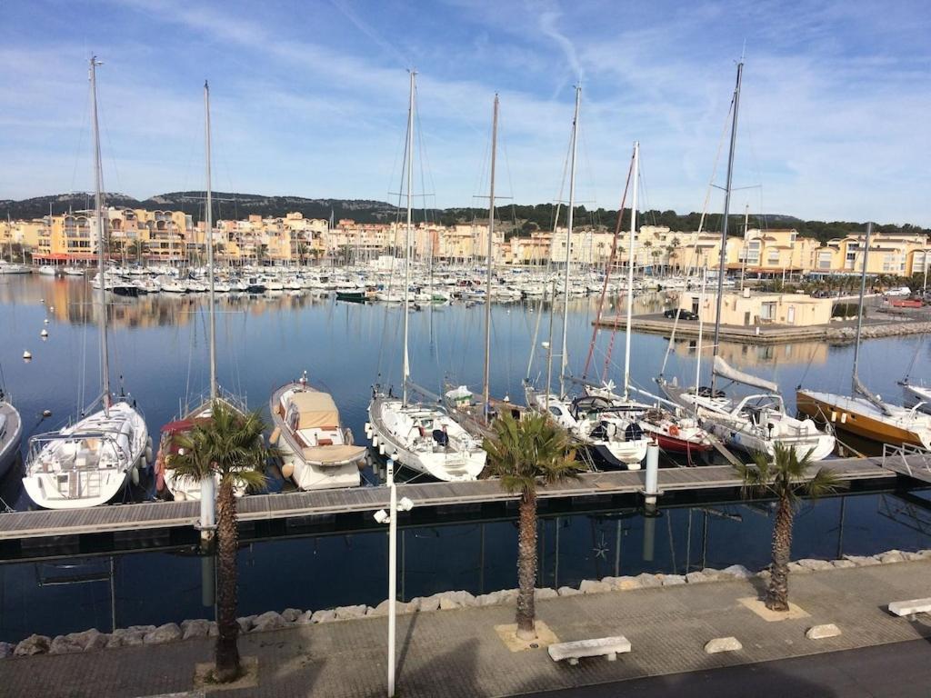 Gruissan Appartement Calme, Vue Sur Port De Plaisance -Clim, Empl.Parking Екстер'єр фото