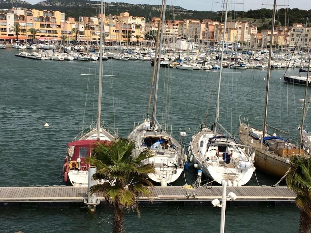 Gruissan Appartement Calme, Vue Sur Port De Plaisance -Clim, Empl.Parking Екстер'єр фото